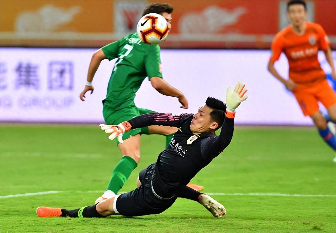 kaiyun体育-耿晓峰刚在云南玉昆退役！就直接亮相新岗位成球队副总，值得期待