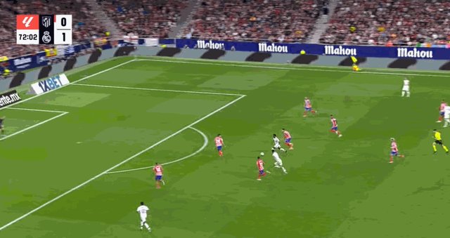 1727647291954042384.gif 维尼.gif