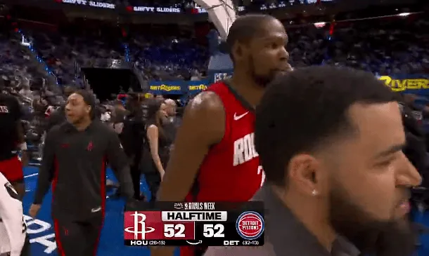 开云体育下载-半场:火箭52-52战平活塞,杜兰特11投6中砍下18分3助攻