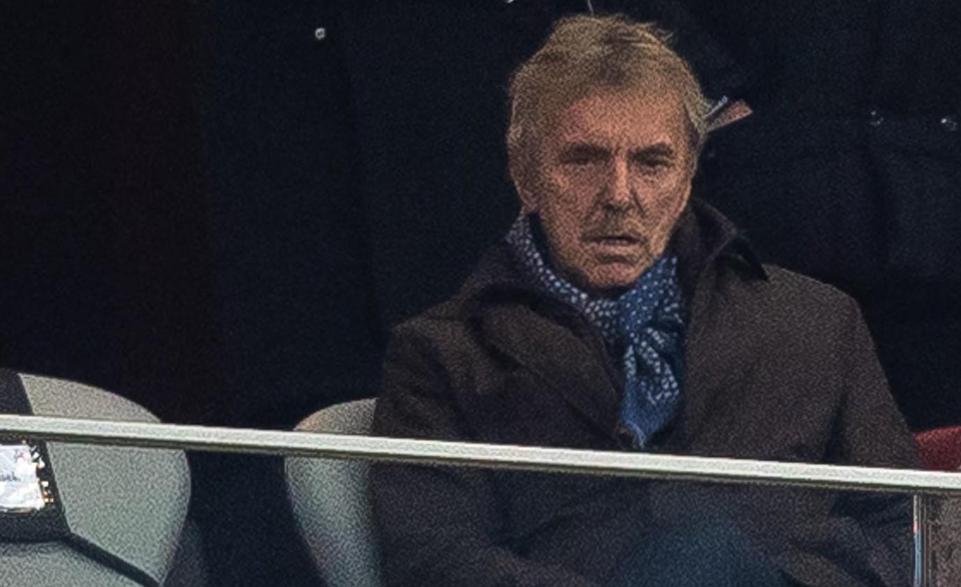 kaiyun体育-博涅克不满波兰表现:最后一波8人防不住瑞典5人,看着哲凯进球